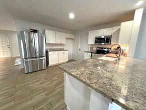 9148 Oakwood Dr in Lake Wales, FL - Building Photo - Building Photo