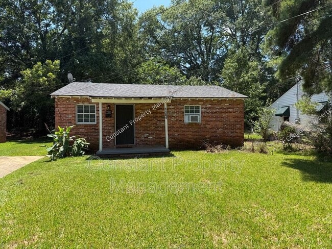 property at 1104 Dewey St