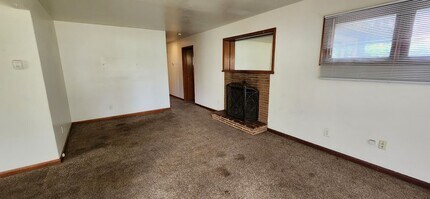 1924 NE 132nd Ave in Portland, OR - Building Photo - Building Photo