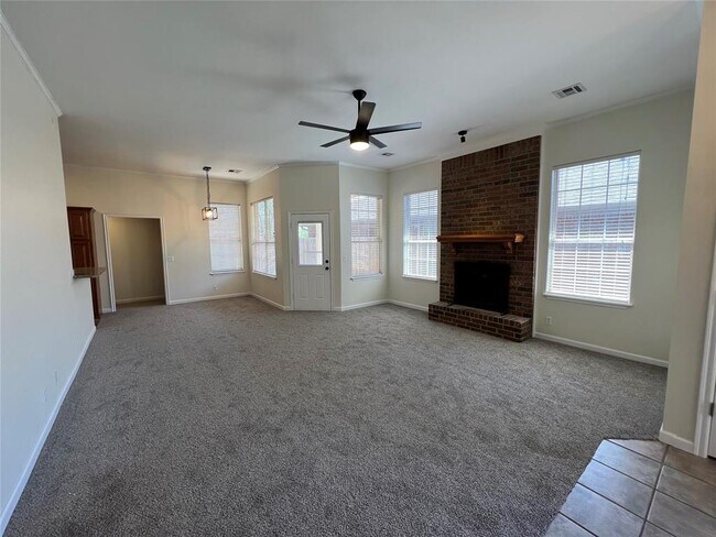 909 Pruett Dr in Edmond, OK - Building Photo - Building Photo