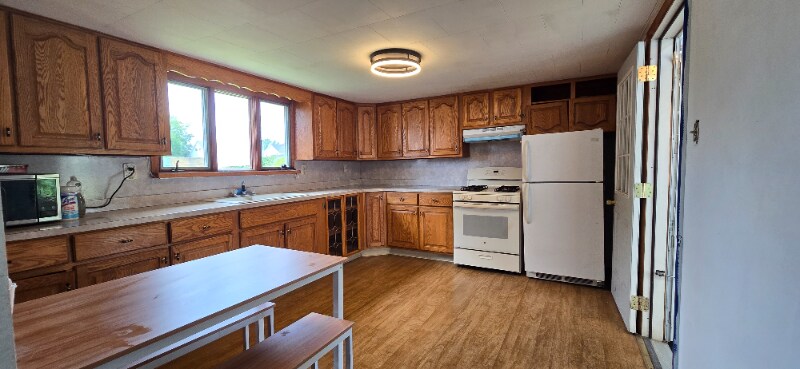 605 Mill St in Dunmore, PA - Building Photo