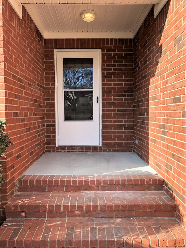 4311 Creekview Dr in Hephzibah, GA - Building Photo - Building Photo