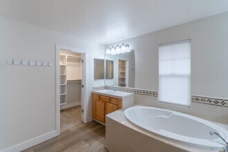 2115 Sterling Dr in Rocklin, CA - Building Photo - Building Photo