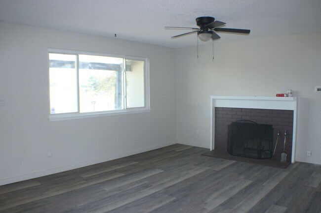 21241 79th St in California City, CA - Building Photo - Building Photo