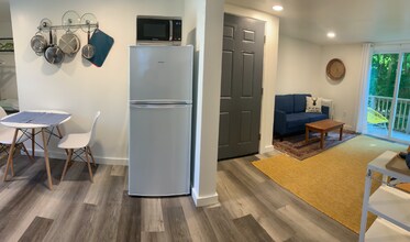 17 Bruce St, Unit 3 in Machias, ME - Building Photo - Building Photo
