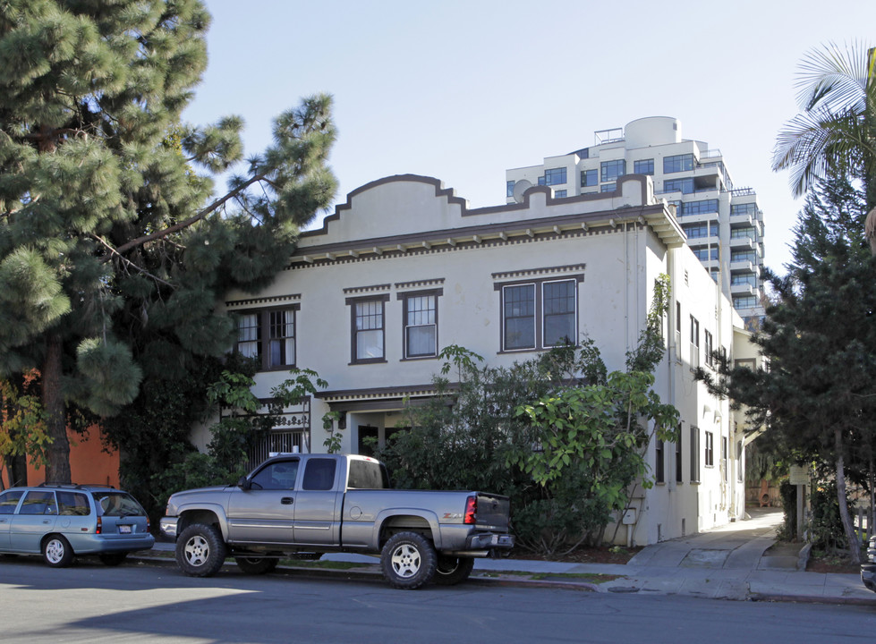 415-419 Spruce St in San Diego, CA - Building Photo