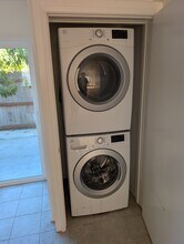3342 Roosevelt St, Unit C in Carlsbad, CA - Building Photo - Building Photo