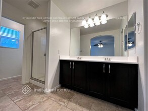1370 S Ponderosa Dr in Gilbert, AZ - Foto de edificio - Building Photo