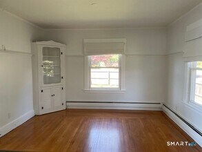 225 Clark Ave in Branford, CT - Building Photo - Building Photo