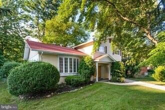 6503 Friars Ct in Bethesda, MD - Foto de edificio - Building Photo