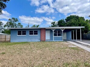 114 Laurel Dr in Sanford, FL - Building Photo - Building Photo