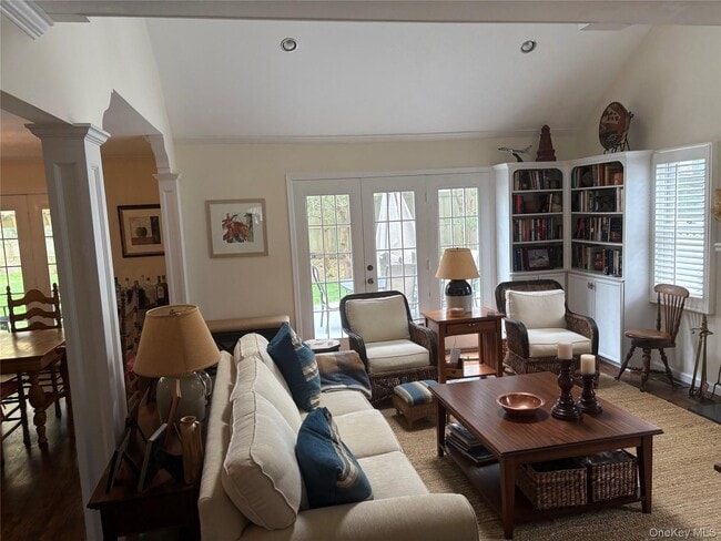 50 Brittany Ln in Westhampton Beach, NY - Building Photo - Building Photo