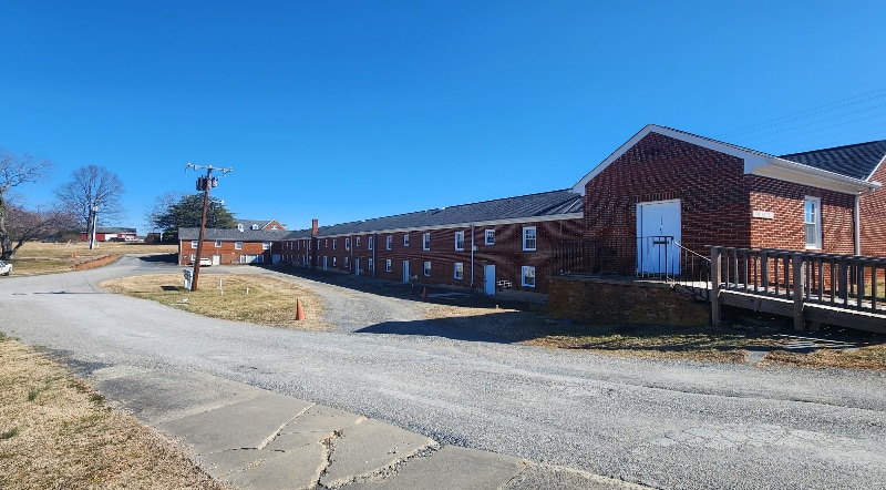 147 Sprouses Corner Rd in Dillwyn, VA - Building Photo