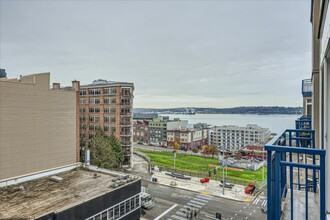 2414 1st Ave, Unit 719 in Seattle, WA - Building Photo - Building Photo