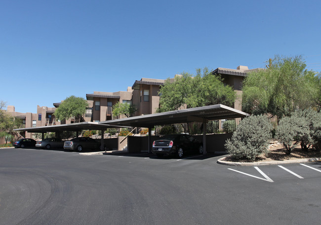 Canyon View at Ventana Apartments in Tucson, AZ - Foto de edificio - Building Photo