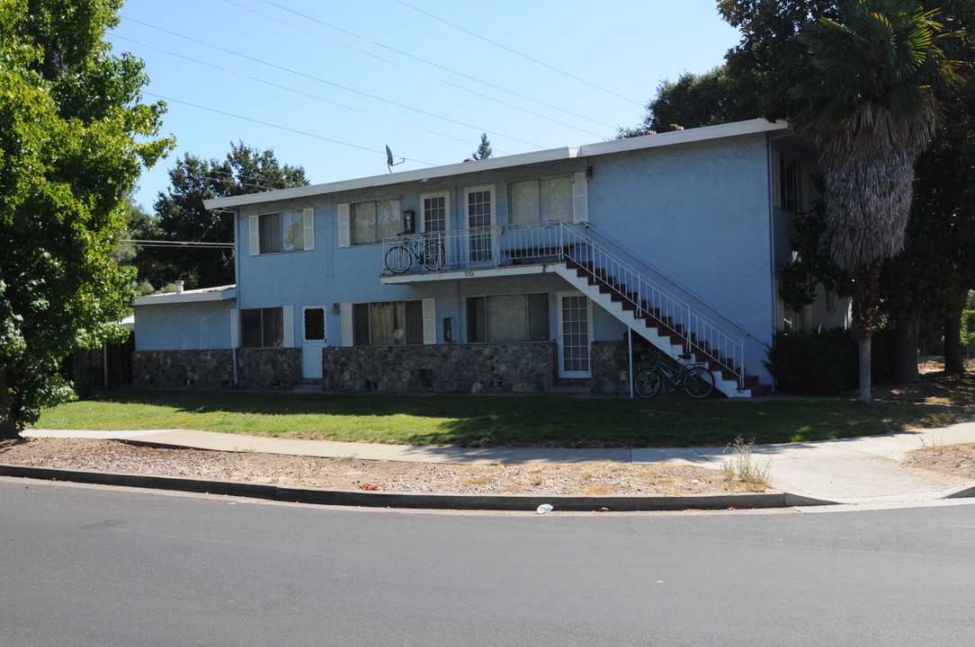 212 Carlton Ave in Los Gatos, CA - Building Photo