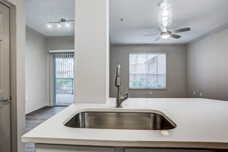 Aventura on Briar Forest in Houston, TX - Building Photo - Building Photo