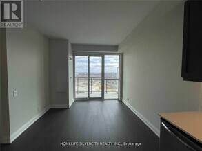 15 Lynch St in Brampton, ON - Building Photo - Building Photo