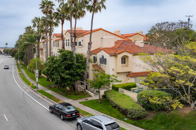 5500 Torrance Blvd in Torrance, CA - Building Photo - Building Photo