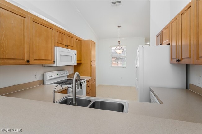 property at 450 Robin Hood Cir