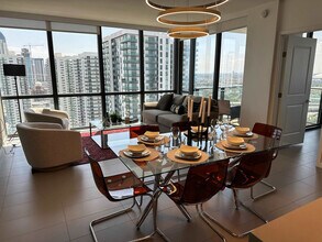 1600 NE 1st Ave in Miami, FL - Building Photo - Building Photo