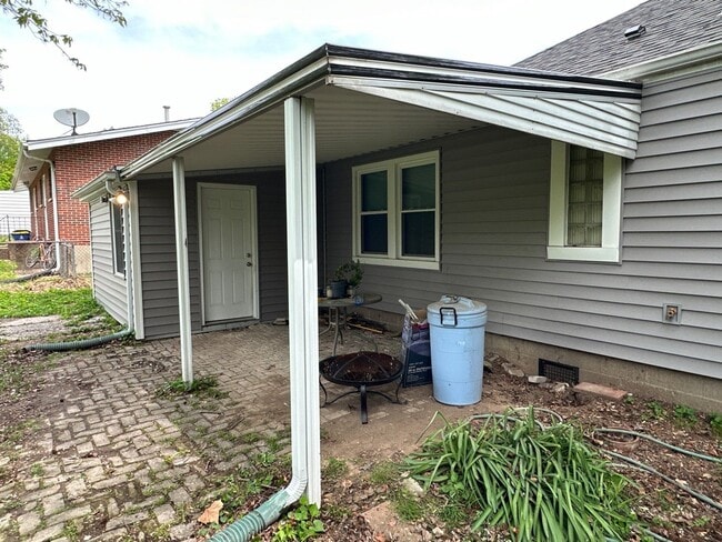 3943 Wright Ave in St. Ann, MO - Building Photo - Building Photo