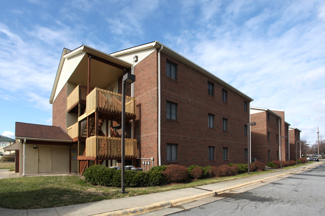 Aggie Terrace in Greensboro, NC - Building Photo