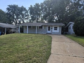 514 Banavie Dr in St. Louis, MO - Building Photo