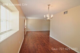 204 Jody Ct in Largo, FL - Building Photo - Building Photo