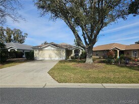 2137 N Brentwood Cir in Lecanto, FL - Building Photo