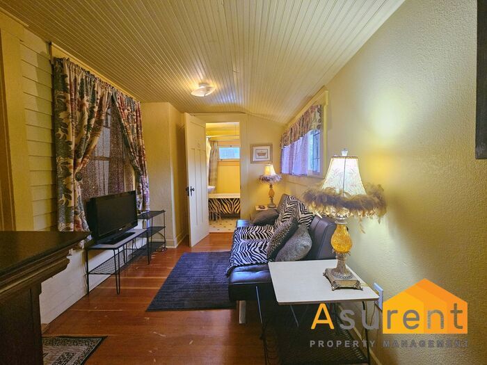 185 N Pioneer St in Ashland, OR - Foto de edificio