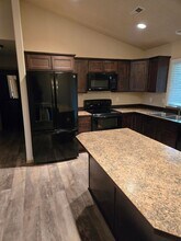 1520 E First Ct in Deer Park, WA - Building Photo - Building Photo