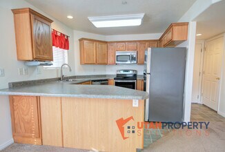 2101 N Aurora Way in Saratoga Springs, UT - Building Photo - Building Photo