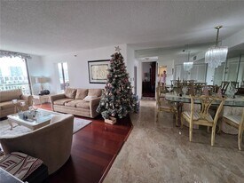 210 174th St in Sunny Isles Beach, FL - Building Photo
