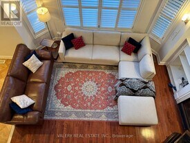 3279 Raspberry Bush Trail in Oakville, ON - Building Photo