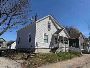 23 Chester Ct in Laconia, NH - Foto de edificio - Building Photo
