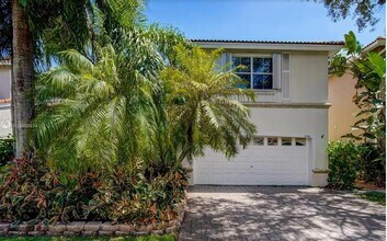 1046 Satinleaf St in Hollywood, FL - Building Photo - Building Photo