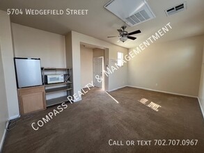 5704 Wedgefield St in North Las Vegas, NV - Building Photo - Building Photo