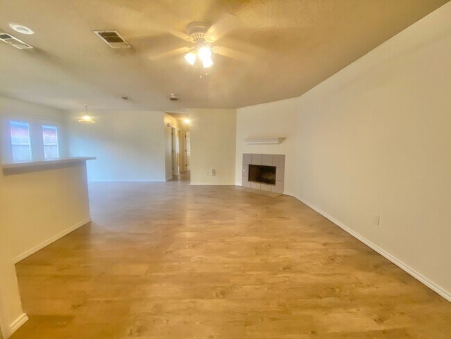 6319 7th St in Lubbock, TX - Building Photo - Building Photo