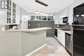 20 Essex St in Toronto, ON - Building Photo - Building Photo