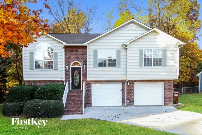 property at 3915 Landover Dr