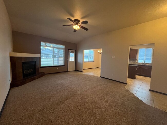 2017 S 59th Ave in Yakima, WA - Building Photo - Building Photo