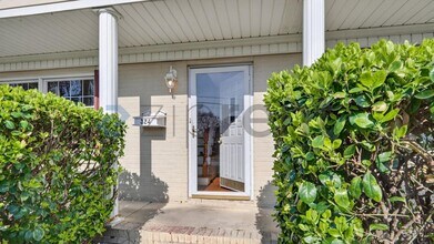 324 Busher Rd in Virginia Beach, VA - Building Photo - Building Photo