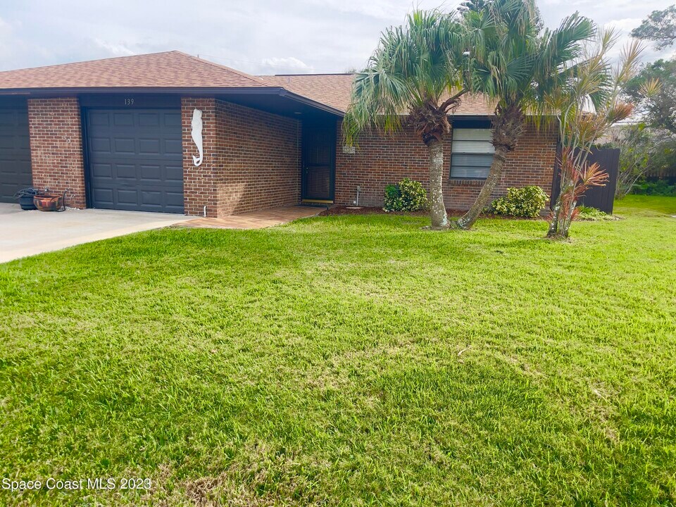 139 Normandy Pl in Melbourne Beach, FL - Building Photo