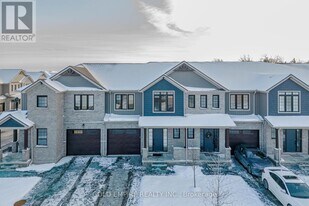 87 Stonefield Ln in Middlesex Centre, ON - Building Photo