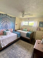 4 Candlewood Knolls Rd in New Fairfield, CT - Foto de edificio - Building Photo