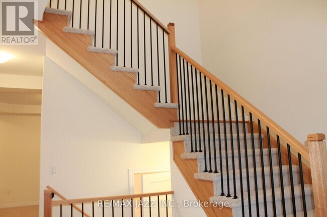 99 Robin Trail in Port Perry, ON - Building Photo - Building Photo