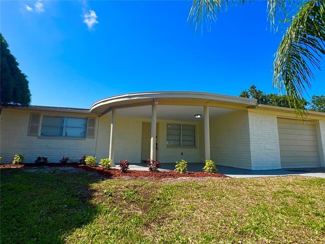 3548 Umber Rd in Holiday, FL - Building Photo - Building Photo