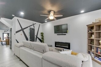 377 Leeland Ave in Hampton, VA - Building Photo - Building Photo