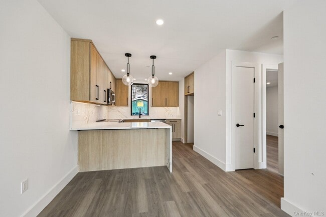 325 Manville Rd in Pleasantville, NY - Building Photo - Building Photo